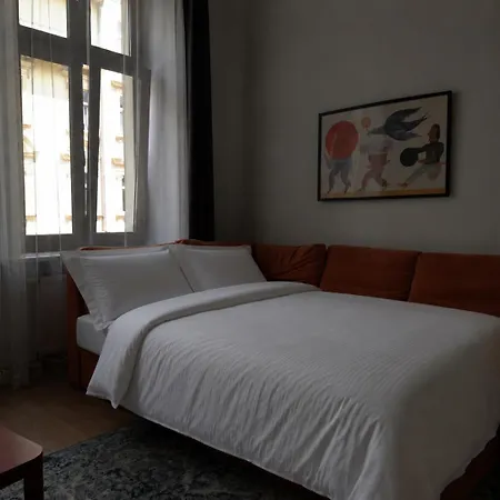 Apartman Old Town Family & Group For 7 *
